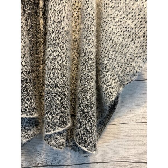 Vince Camuto Speckled Ombre Poncho One Size - Picture 3 of 4
